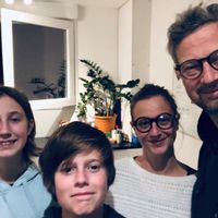 Maison familiale avec piscine dans le sud de la France à proximité de sites historiques.