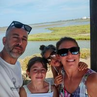 Amplio y moderno piso, con terraza, parking, tren, montaña al lado y cerca de Barcelona y playas