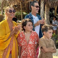 Casa paradisiaca en la selva cerca del mar.