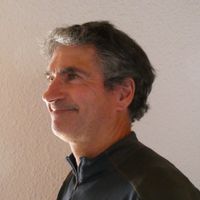 Nous accueillons nos invités dans une jolie chambre, avec salle d'eau privative, dans notre maison.