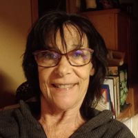 Studio  dans un écrin de verdure   et au calme.