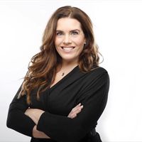 A cozy family house with stunning views over the capital area. Jacuzzi and a sauna in the garden.