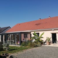 casa a Decize, France