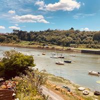 Maison lumineuse face à l'écluse