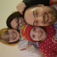 A cozy home with a beautiful view of the ocean and mountains. Near golf course and swimming pool.