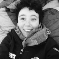 Bright Parisian apartment with a view over the rooftops