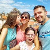Au cœur de la Touraine, bordant la Loire à vélo, les vignobles, les châteaux.