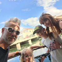 Vue imprenable, départ ballades, piscine, sur les coteaux !