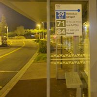 Appart. quartier résidentiel, 10mn aéroport. Bus directs centre ville Bordeaux. Plages proches.