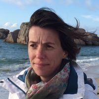 Maison familiale lumineuse entre nature et ville tout près d’Angers, avec terrain de tennis.