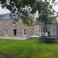 Une belle chambre avec lit gigogne