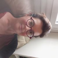 Logement Brocéliande en sous-sol, rez-de-jardin 80 m2, équipement rudimentaire.