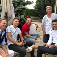 Maison dans un écrin de verdure mais proche de Paris et du chateau de Versailles.