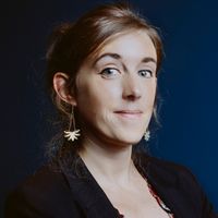 Appartement avec terrasse sur cour verdoyante au coeur du quartier Belleville. Proche République