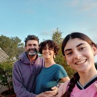 Chez Sonia, Juanma and Lola