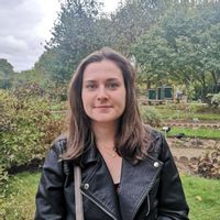 Chambre privée en ville avec parking et jardin