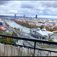 Nid d'aigle surplombant Lyon