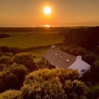 Belle grande maison Tréogat vue magnifique sur mer