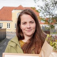 Flat in popular beach town