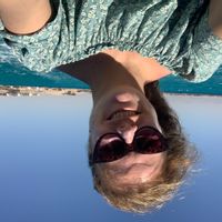 Fantastic View Face to the Mountains and the Lake !