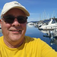Robert's house is located in one of America's destination cities on the West Coast, Portland/Tigard, Oregon. It's nestled in a river-valley between the mountains and the ocean.