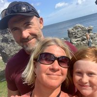 Available for Easter and July! Modern house right by the sea, yet only 20 mins to central Stockholm.