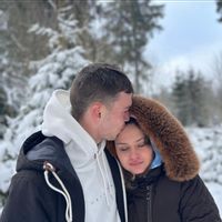 Bienvenue dans mon petit coin de paradis, au cœur de la "Petite Venise" de Colmar ✨ Offrez-vous une escapade inoubliable dans l’un des quartiers les plus enchanteurs d’Alsace, où l’on se sent comme transporté… à Venise ! Mon appartement est situé en plein cœur du quartier emblématique de la "Petite Venise", l’un des plus beaux et les plus romantiques de Colmar. Dès votre arrivée, vous serez charmé par les ruelles pavées, les maisons à colombages colorées, les petits ponts fleuris et l’ambiance féerique qui flotte dans l’air. Le logement est cosy, lumineux et décoré avec goût, idéal pour un séjour en couple, entre amis ou même en solo si vous recherchez calme et inspiration. Le matin, prenez votre café avec vue sur les toits typiques ou dans l’un des nombreux cafés alentour. En journée, flânez parmi les boutiques de souvenirs, les épiceries fines et les galeries d’art, avant de savourer