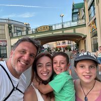 Piso en Sevilla con muy buena localización, 3 dormitorios, gran salón y terraza con sol todo el año!