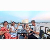 grande maison à la campagne, bercée par le chant des oiseaux