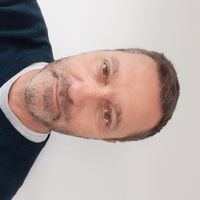 Maison agréable dans un quartier calme et résidentiel. A 300m à pied de l'océan. A proximité à pied de toutes les commodités.