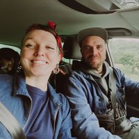 Chambre dans la maison atypique de Mazarine et Arthur, avec jardin