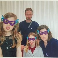 La maison de Lucile, Antoine et les filles