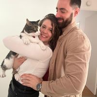 Appartement entièrement refait à neuf dans une résidence au calme, avec balcon et parking fermé.