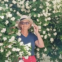 Île de Ré. Saint-Clément-des-Baleines La petite maison au fond du jardin…