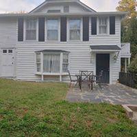 The MaCall House Historical & R-2 zoned