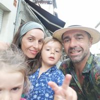 Maison familiale spacieuse et confortable dans un écrin de verdure.