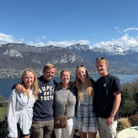 Maison familiale entre lacs et montagnes