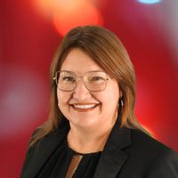 Notre maison est située proche de tous les services. La maison est sans voisin arrière.