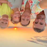 Spacieuse contemporaine et son jardin paysager entre bourg et campagne.