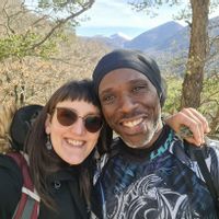 Appartement atypique et frais, en plein coeur de Pont-de-Barret ! Avec 2 chats quasiment autonomes.