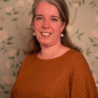 Maison jumelée lumineuse après une grande rénovation à Haaksbergen – prête en août 2025