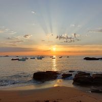 Agréable maison sur cour fleurie plein sud