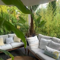 Maison de charme près de la mer au milieu des bambous