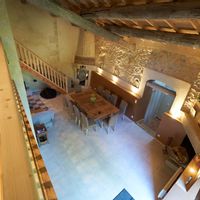 Vieille bâtisse en pierres et bois, dite "le Loft"