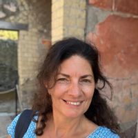 Bienvenue à Annecy entre lac et montagnes dans mon appartement avec une terrasse jardin.