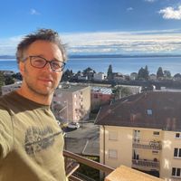 Balcon avec vue sur le lac