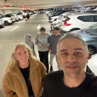 Entertainer home. 5br, 3bath, 1/2 Basketball Court. 25 min from city, 15 from beach, 10 min shops