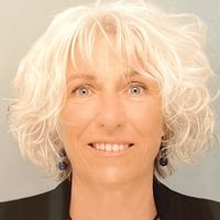 Appartement dans une résidence calme, au pied du magnifique village de Giens et des plages.