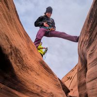 Maison isolée en plein village