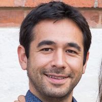 Petit appartement refait à neuf dans une résidence arborée et calme. Accès Lyon en transports.